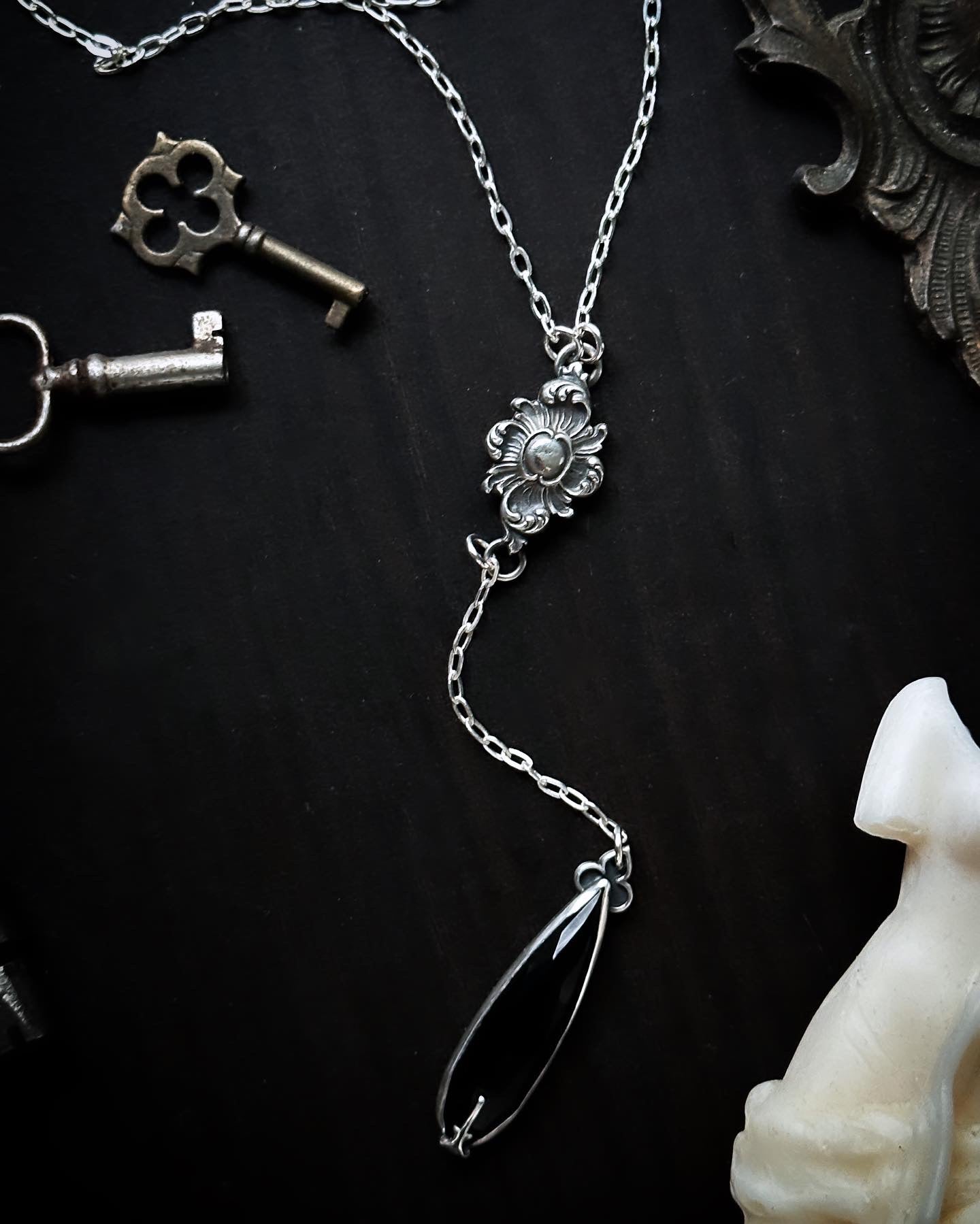 The Widow Necklace